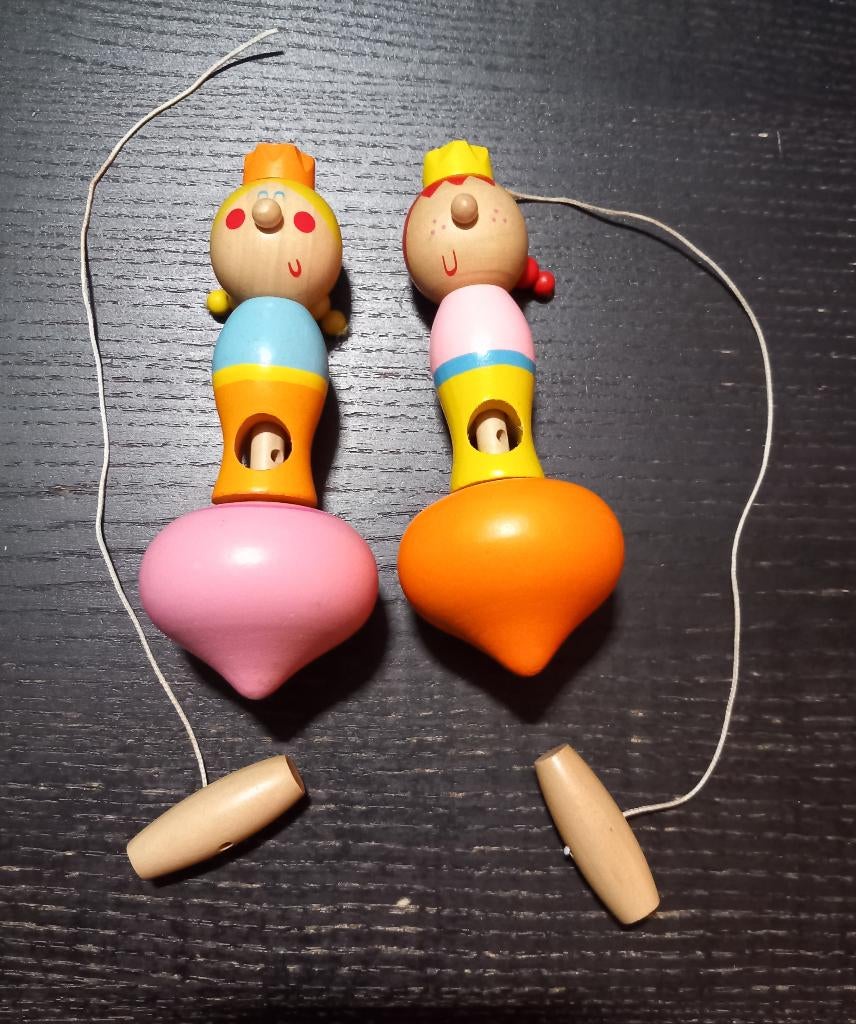 2 houten tollen, Ophalen of Verzenden