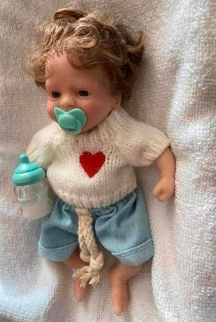 siliconen baby popje 15 cm  €22,50, Verzamelen, Verzenden, Zo goed als nieuw, Babypop, Levensecht of Reborn