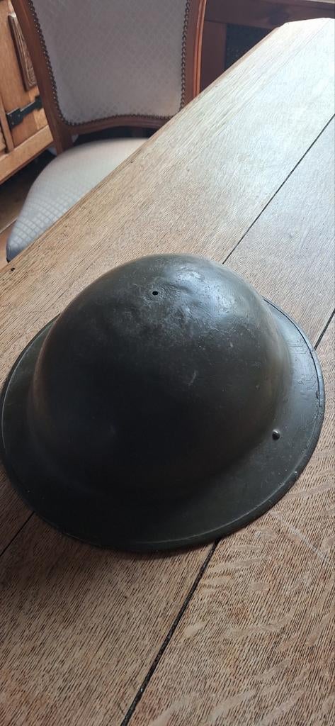 Engelse helm met stempel 1942, 2e WO, English helmet WW2, Ophalen of Verzenden, Engeland, Helm of Baret