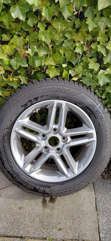 Winterbanden met velg gebruikt onder hyundai kona, Ophalen of Verzenden