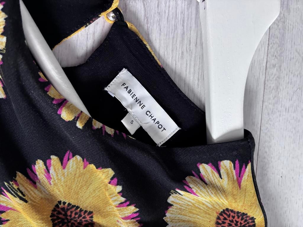 Fabienne Chapot jurk met zonnebloemen, maat S, Kleding | Dames, Jurken, Nieuw, Maat 36 (S), Zwart, Onder de knie, Ophalen of Verzenden