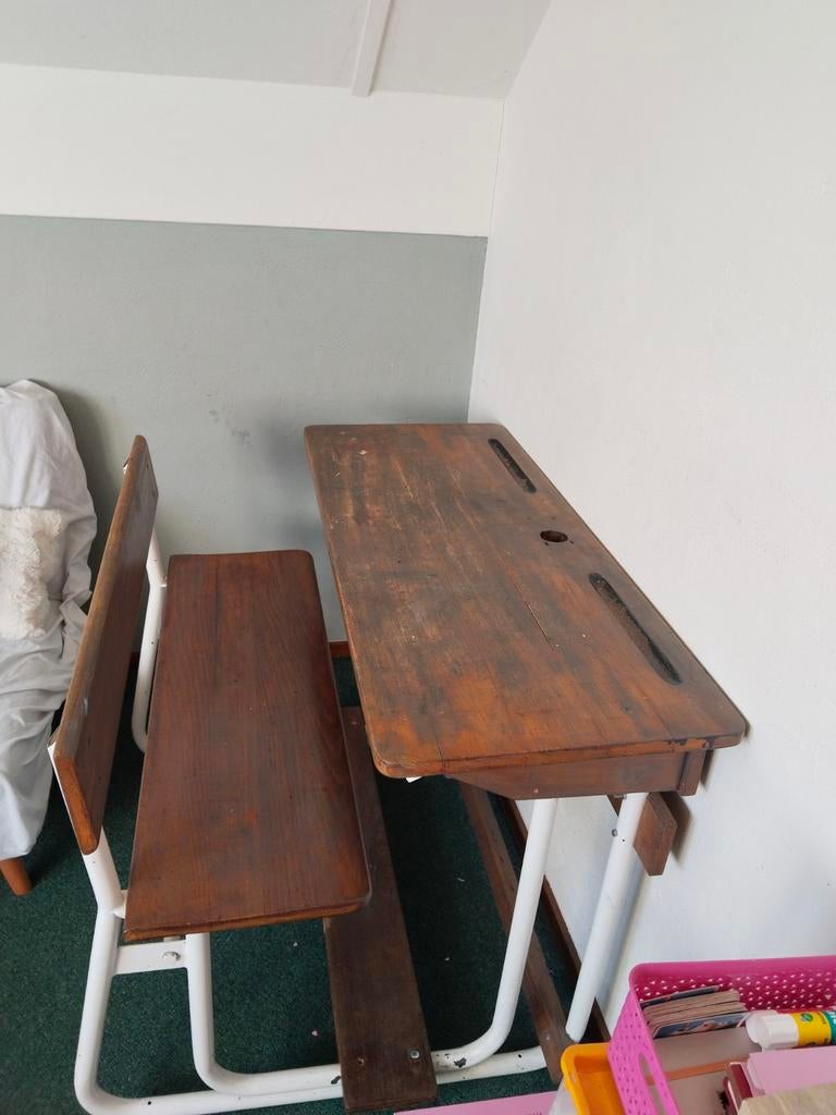 Schoolbankje studeer bureau thuisonderwijs retro, Ophalen, Gebruikt