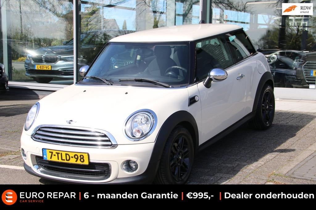 Mini Cooper 1.6 Chili 1E EIG NL-AUTO NAP UNIEK!, Gebruikt, Euro 6, 4 cilinders, 4 stoelen