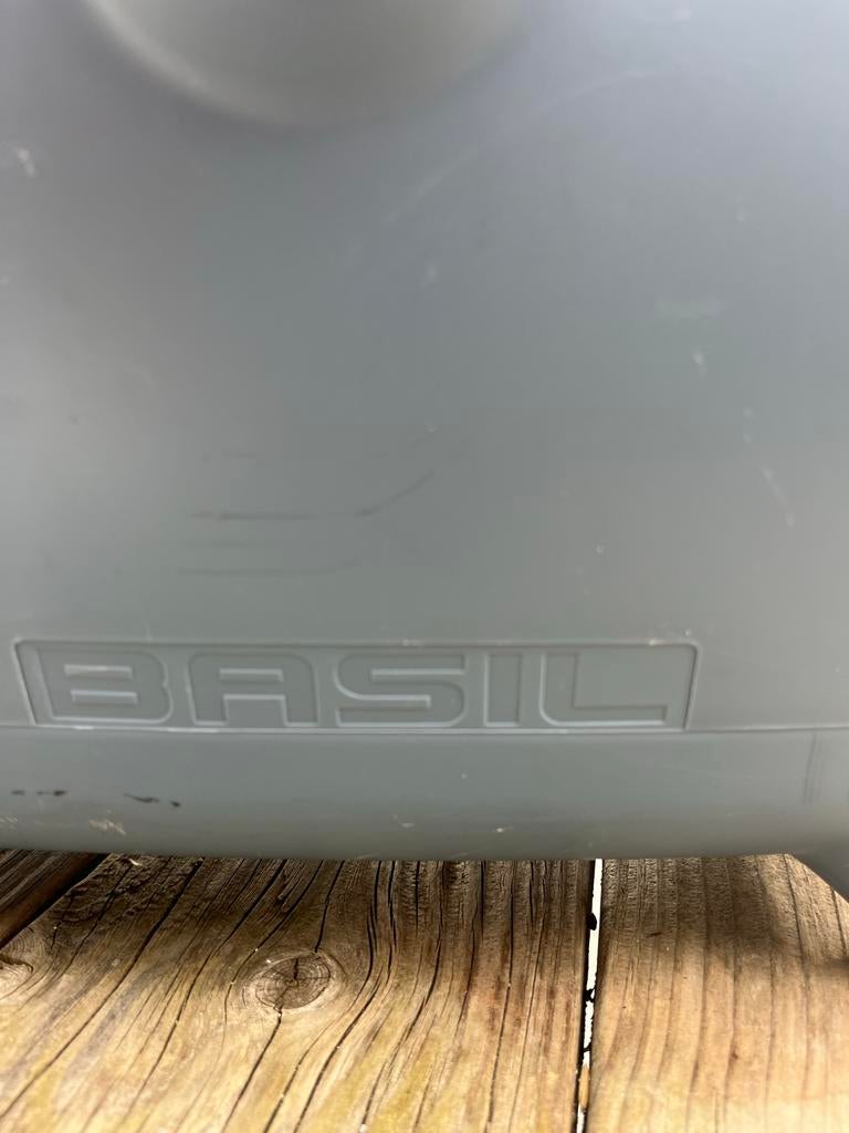 Hondenmand BASIL. Tot 10kg, Ophalen of Verzenden, Zo goed als nieuw