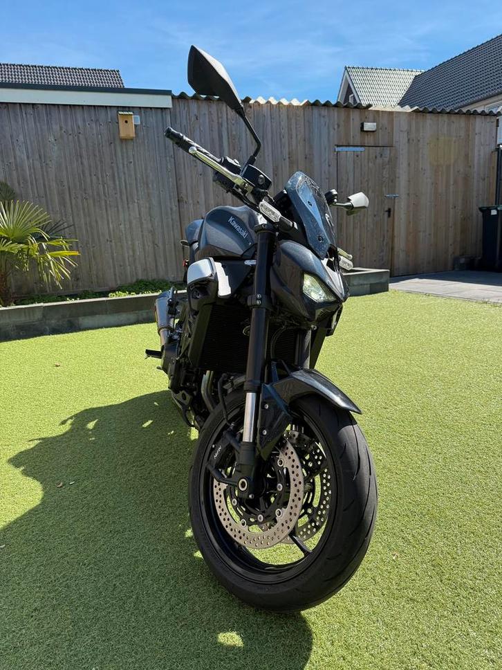 Kawasaki Z900 | 2025 | Akrapovic Uitlaat | met accessoires, Motoren, Motoren | Kawasaki, Particulier, Naked bike, meer dan 35 kW