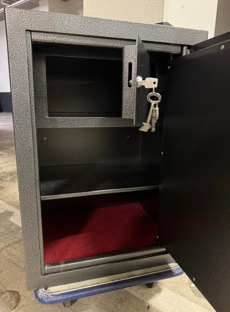Wapenkluis + munitiekluis met 2 sets sleutels, Ophalen, Zo goed als nieuw