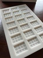 3 Mallen voor Chocolade vormpjes van 5 gram, Ophalen of Verzenden, Zo goed als nieuw