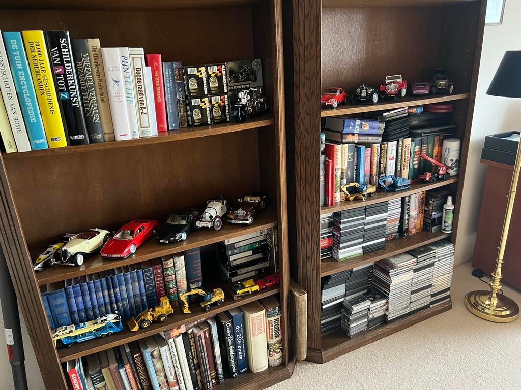 Collectie Modelauto's en Eikenhouten Kasten, Hobby en Vrije tijd, Modelauto's | 1:18, Ophalen of Verzenden, Gebruikt, Auto, Overige merken