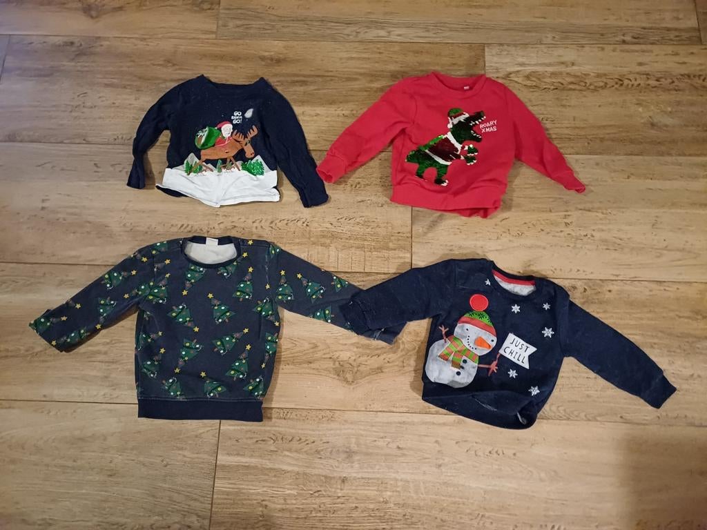 Kersttruien maat 98, Kinderen en Baby's, Kinderkleding | Mutsen, Sjaals en Handschoenen, Ophalen of Verzenden, 104 of kleiner