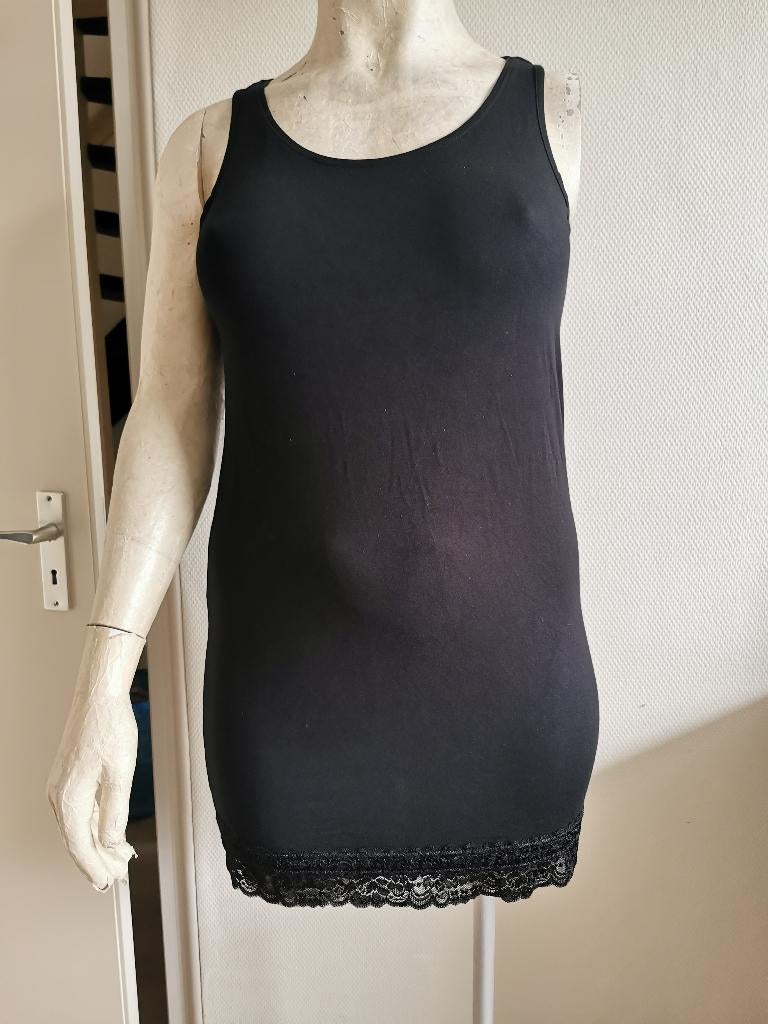 320  . zgan zwart jurkje van zhenzi maat S, Zhenzi, Ophalen of Verzenden, Zo goed als nieuw, Jurk