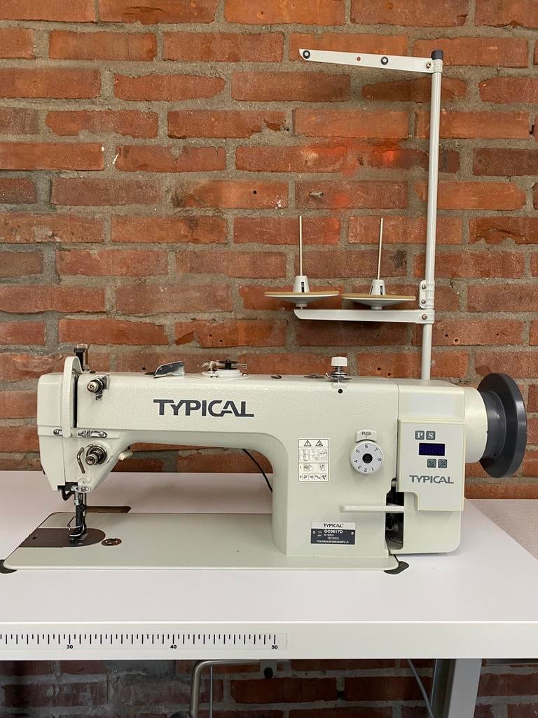 INDUSTRIËLE NAAIMACHINE 3 VOUDIG TRANSPORT IN NIEUWSTAAT, Industrieel, Ophalen, Overige merken, Naaimachine