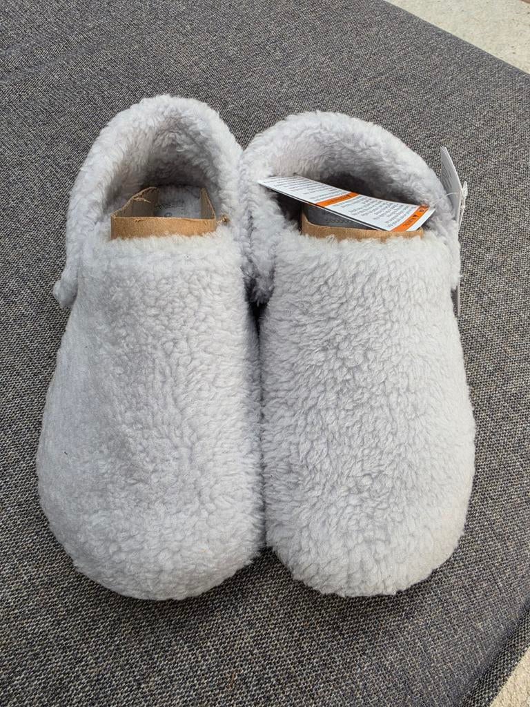 Nieuwe Crocs Cozzzy Slippers Maat 37/38, Slippers, Nieuw, Ophalen of Verzenden, Crocs