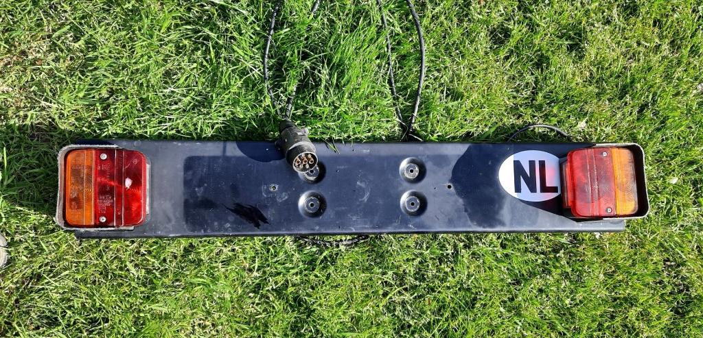 Spinder Hawk fietsendragers onderdelen lichtbalk aanhanger, Gebruikt, Elektrische fiets, Ophalen of Verzenden, Fietsendrager-accessoire