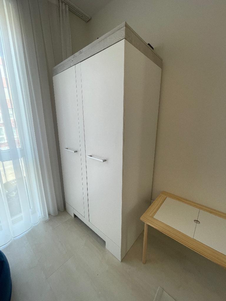 Kleding kast, Ophalen, Met deur(en), Gebruikt, 100 tot 150 cm