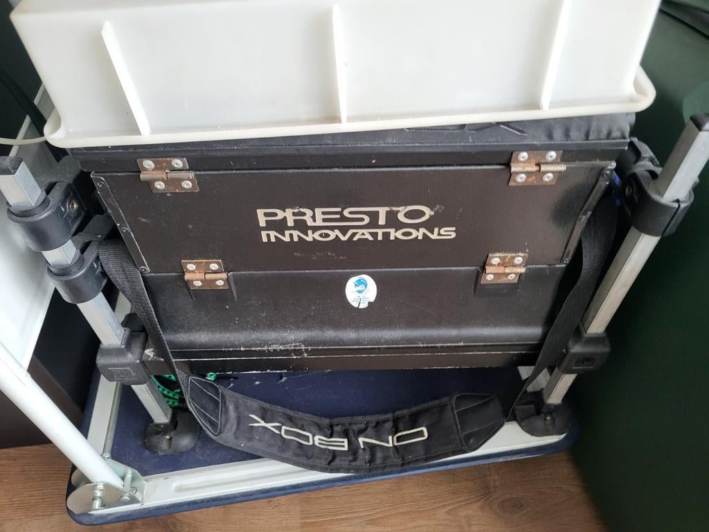 Preston Innovations zitkist met 9.5m vaste hengel, Ophalen of Verzenden, Gebruikt, Vaste hengel