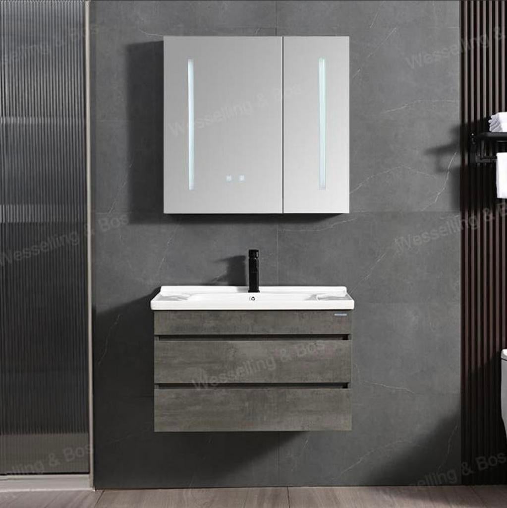 Gezocht: betrouwbare hulp voor in huis, Huis en Inrichting, Badkamer | Badkamermeubels, Ophalen, 25 tot 50 cm, Overige typen, Minder dan 100 cm