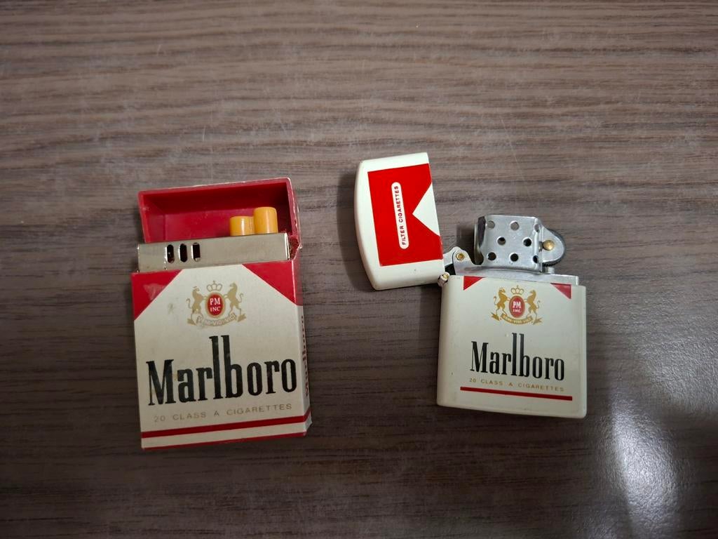 Marlboro aanstekers, Gebruikt, Onbekend, Ophalen of Verzenden, Onbekend