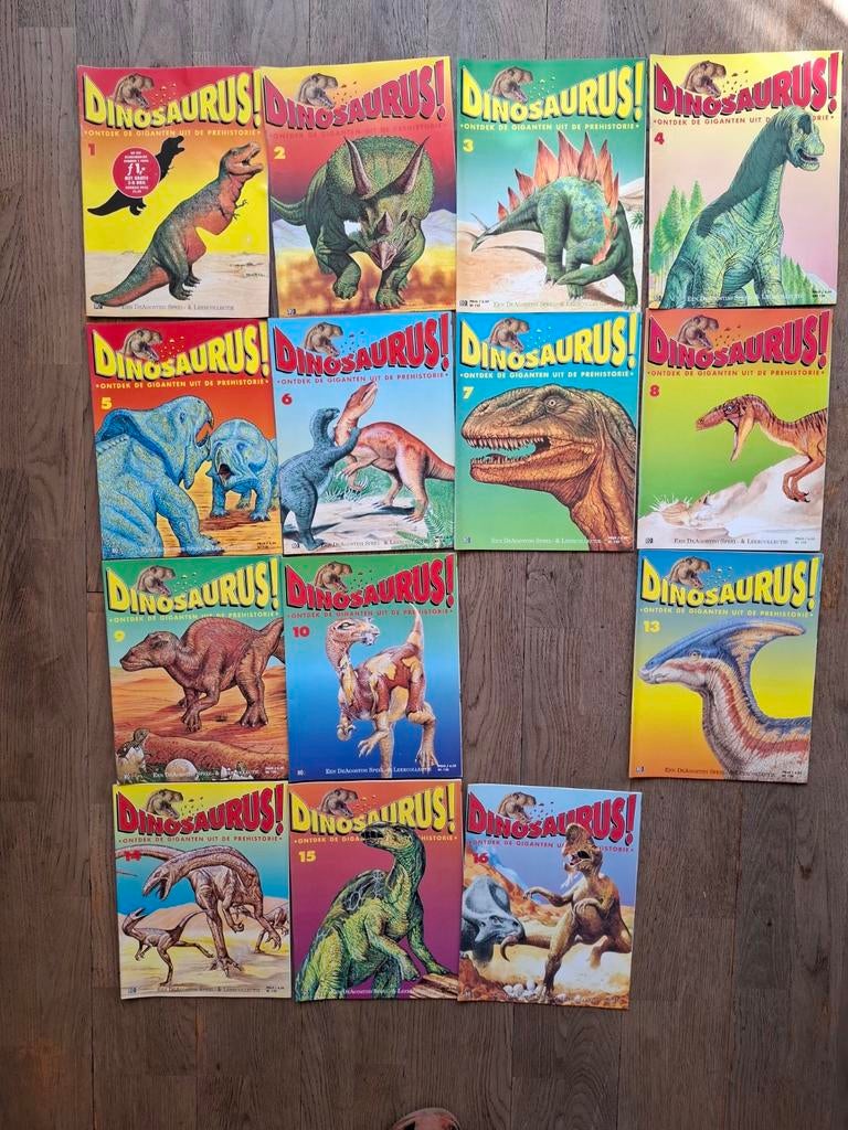 Dinosaurus! Boekjes - Ontdek de giganten uit de prehistorie, Ophalen of Verzenden, Zo goed als nieuw
