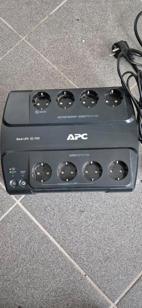 APC Back-UPS ES 700 noodvoeding, Computers en Software, Noodvoedingen (UPS), Ophalen