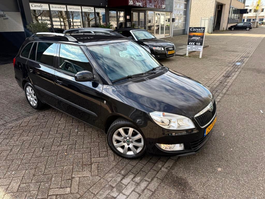 Skoda Fabia Combi 1.2 TSI Ambition trekhaak, Voorwielaandrijving, Euro 5, 4 cilinders, 1036 kg