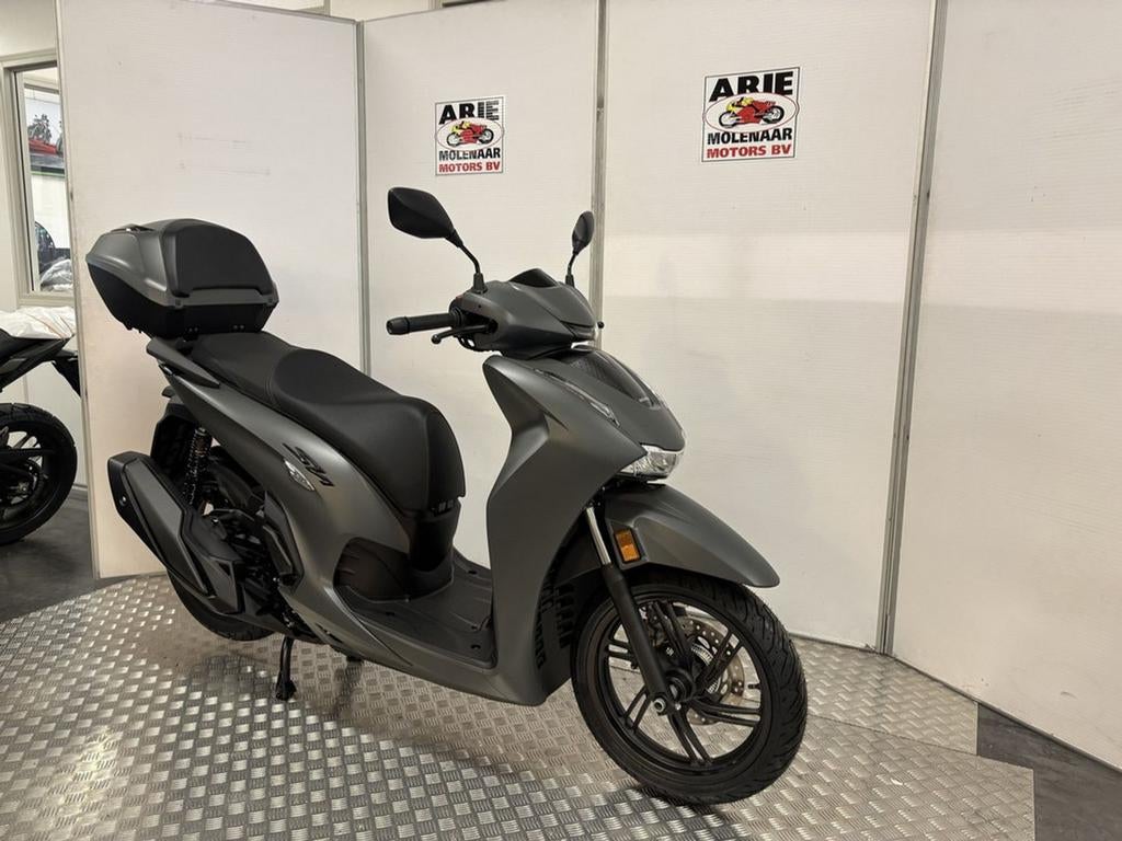 Honda SH350i Smart Top Box (bj 2026), Motoren, Motoren | Honda, 329 cc, Scooter, HONDA, Bedrijf