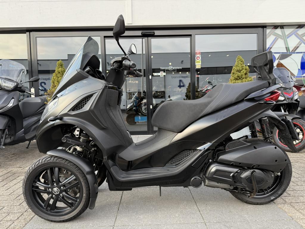 Piaggio MP3 300cc HPE DeepBlack, Niet ingevuld, Scooter, 300 cc, Bedrijf
