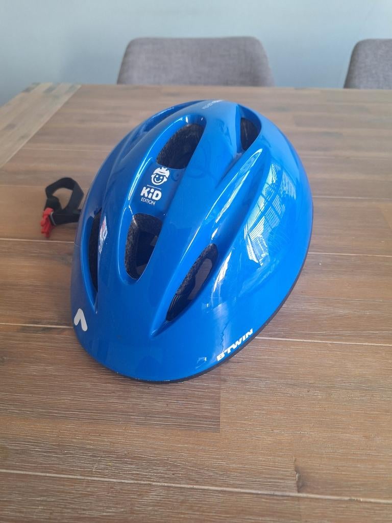 B-Twin kinder fietshelm, Fietsen en Brommers, Fietsaccessoires | Fietshelmen, Btwin / Decathlon, Overige maten, Ophalen of Verzenden