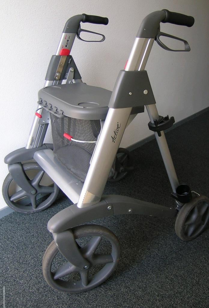 Active Walker Rollator 9 kg Volledig Nieuw., Diversen, Ophalen, Opvouwbaar, Zo goed als nieuw