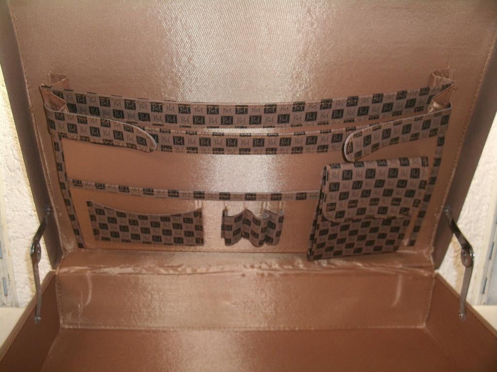 4c geheime koffer met slot 45x32x11, Sieraden, Tassen en Uiterlijk, Koffers, Ophalen of Verzenden, Hard kunststof, Slot