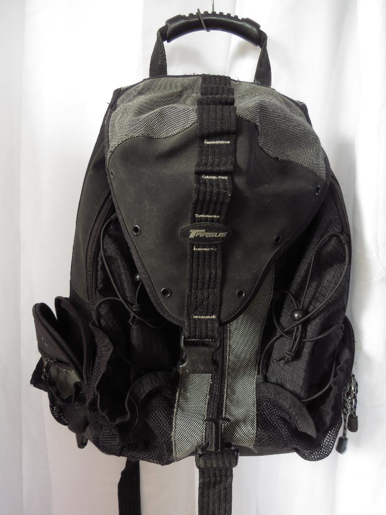 ruime grijze laptop rugzak 50x38 gespdeel stuk van Targus, Gebruikt, 25 tot 40 cm, Ophalen of Verzenden, Overige merken