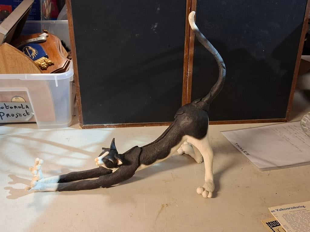 Spatz  Beeldje van een kat die zich uitrekt, Verzamelen, Beelden en Beeldjes, Ophalen of Verzenden