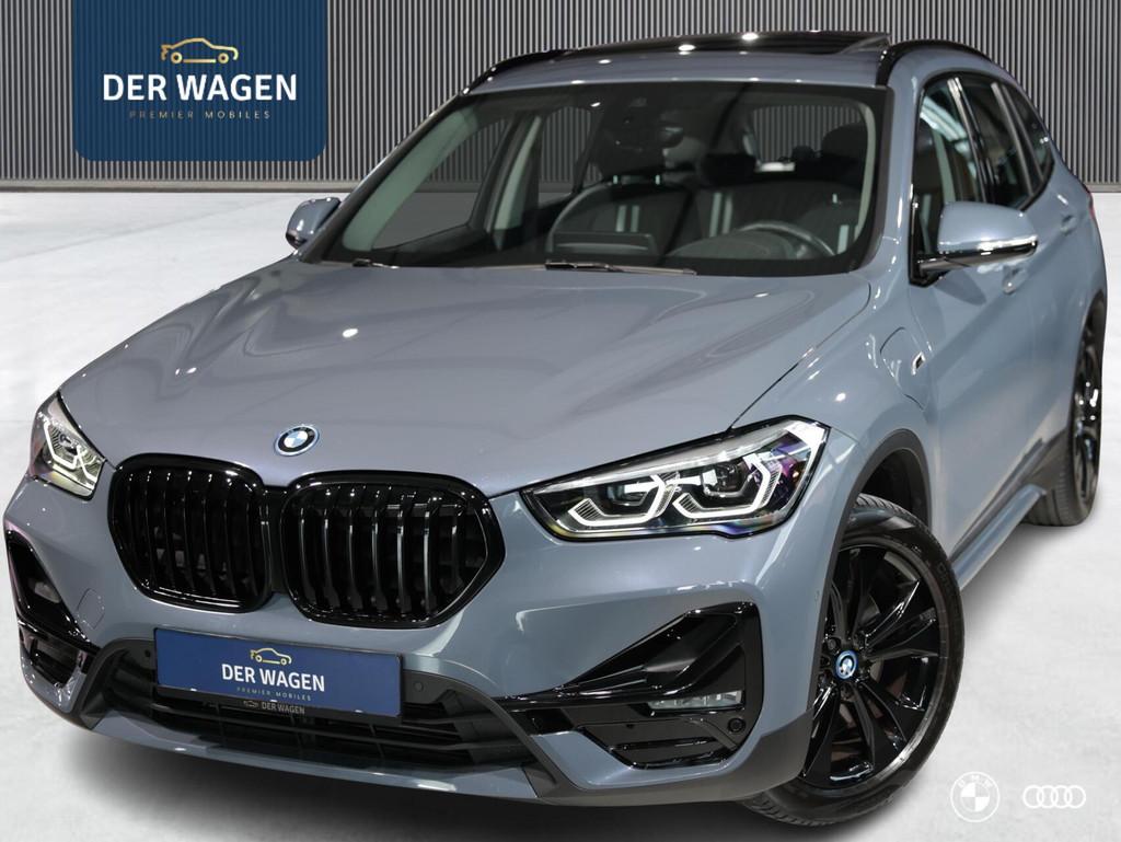 BMW X1 xDr25e SPORT LINE / PANODAK / HEADUP / ACC / HIFI / 1, Auto's, BMW, Met garantie (alle), Leder en Stof, Bedrijf, Vierwielaandrijving