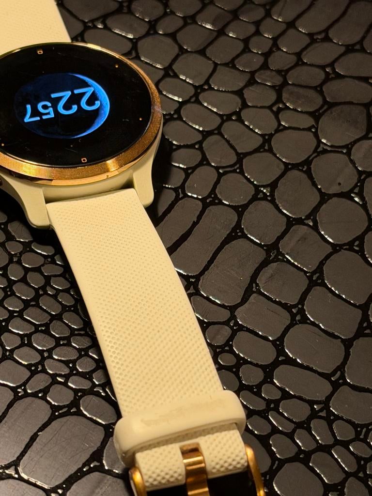 Garmin Venu 2S – wit/roségoud, Gebruikt, Hartslag, Wit, Ophalen of Verzenden