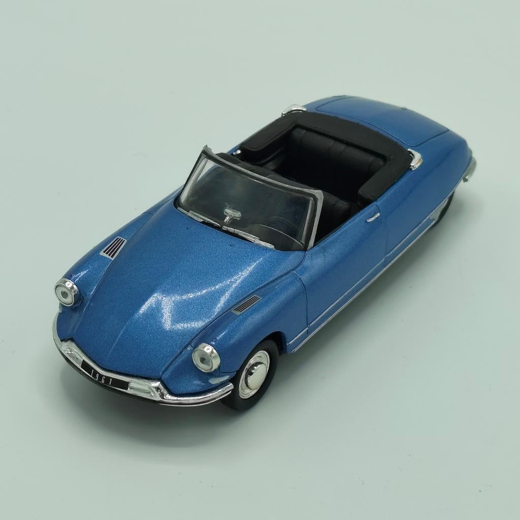 Citroën DS 19 Cabrio Blauw 1/43 Universal Hobbies, Ophalen of Verzenden, Zo goed als nieuw, Auto, Overige merken