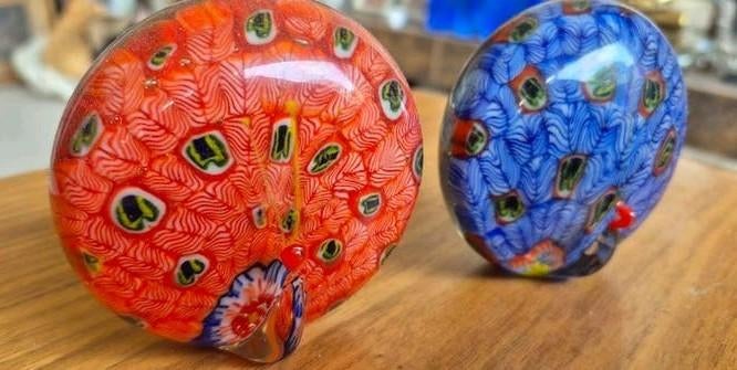 2 Murano pauw paperweight - blauw en rood, Ophalen of Verzenden