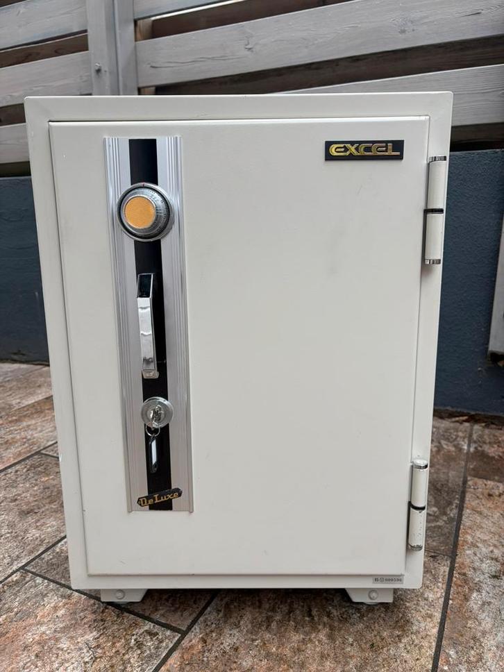 Inbraakwerende en 2 uur brandwerende Excel kluis brandkast, Huis en Inrichting, Brandblussers en Brandkasten, Zo goed als nieuw
