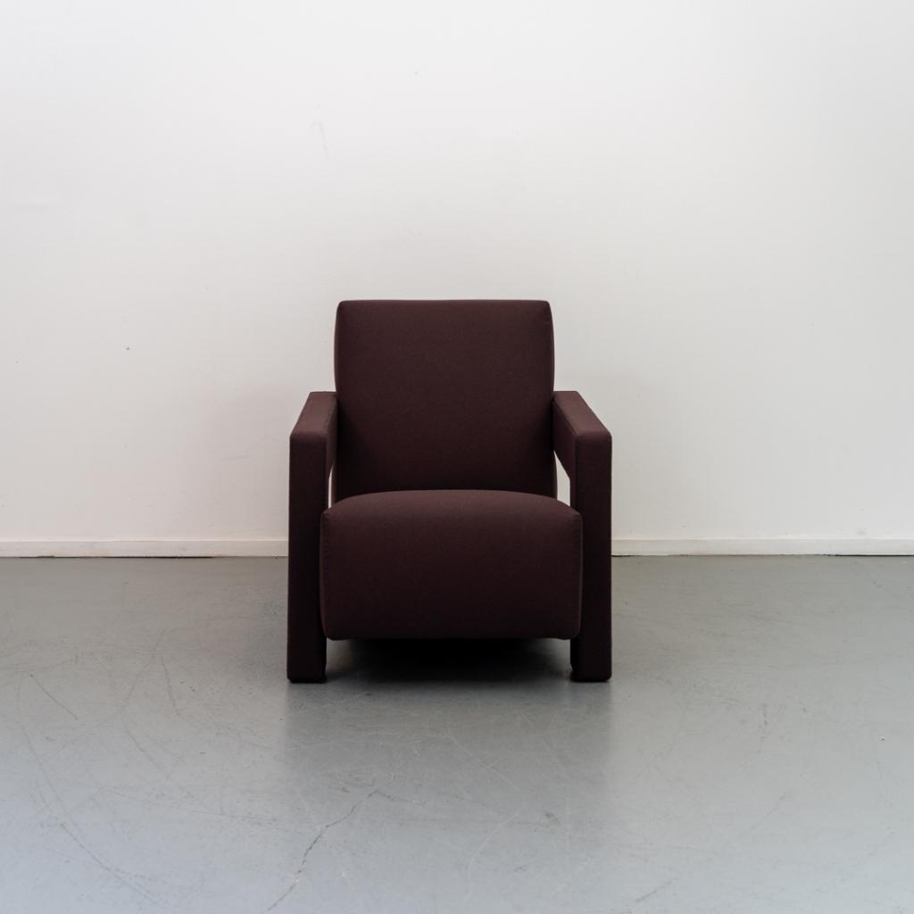 2x Cassina Utrecht fauteuil 637 Bruin – Stof, Niet ingevuld, Niet ingevuld, Nieuw, Stof