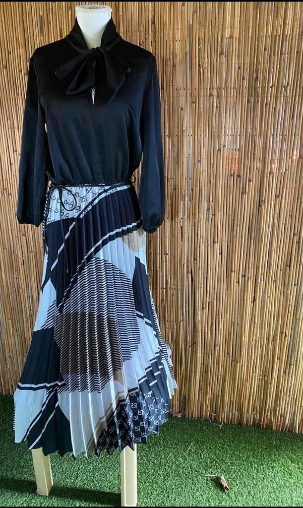 Prachtige Rinascimento jurk maat 36 - ideaal voor feest/brui, Zwart, Rinascimento, Ophalen of Verzenden, Zo goed als nieuw