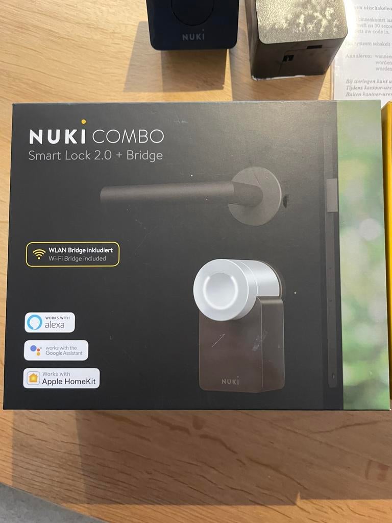 Nuki combo smart lock 2.0 + bridge slim slot, Ophalen of Verzenden, Zo goed als nieuw