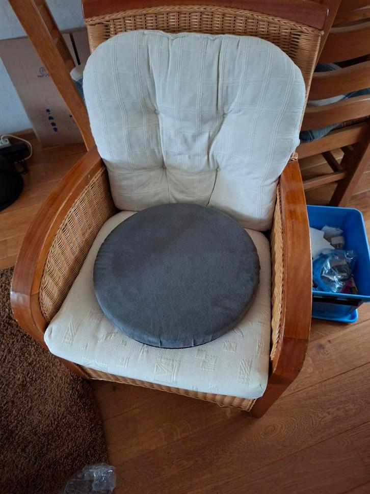 Draaiplateau voor stoel (auto of gewone stoel), Huis en Inrichting, Stoelen, Gebruikt, Eén, Stof, Overige materialen, Grijs, Ophalen of Verzenden