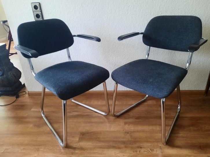 Twee Gispen vintage buisframe stoelen model 213, Huis en Inrichting, Stoelen, Gebruikt, Twee, Metaal, Zwart, Ophalen