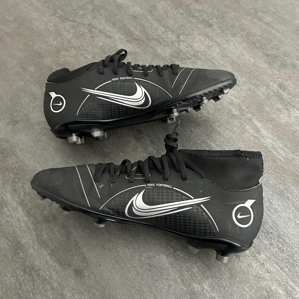 Nike voetbalschoenen, Maat XS of kleiner, Schoenen, Ophalen of Verzenden, Zo goed als nieuw