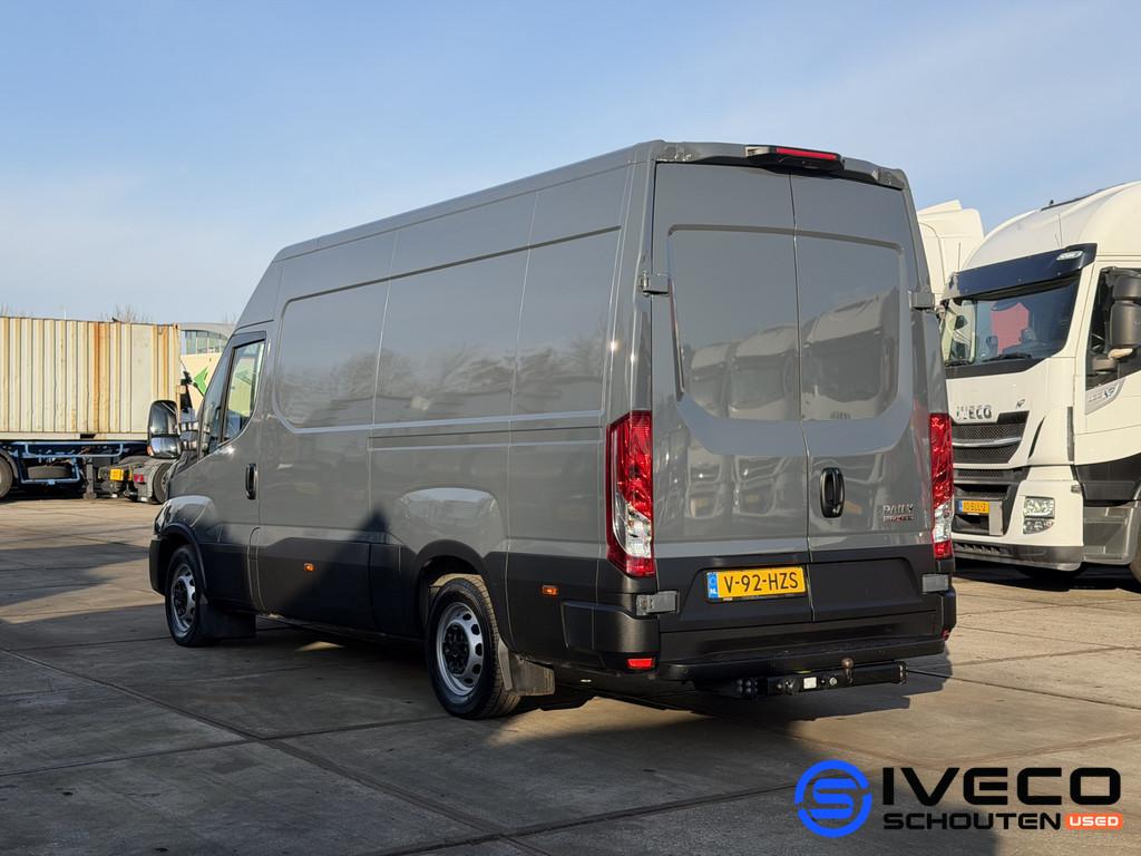 Iveco Daily 35S16V A8 Luchtvering • Adaptive Cruise Contro, Auto's, Automaat, Gebruikt, Origineel Nederlands, Bedrijf