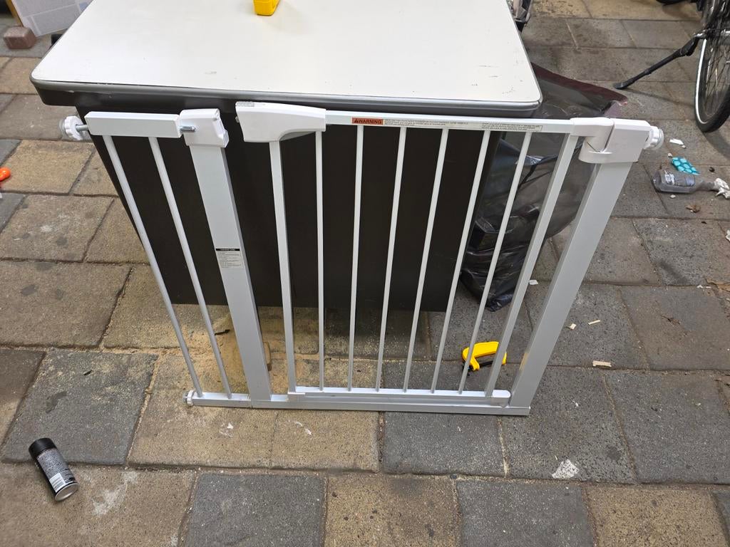 Te koop 1 jaar oude traphekje, Ophalen, 100 tot 115 cm, Zo goed als nieuw, Klemhekje