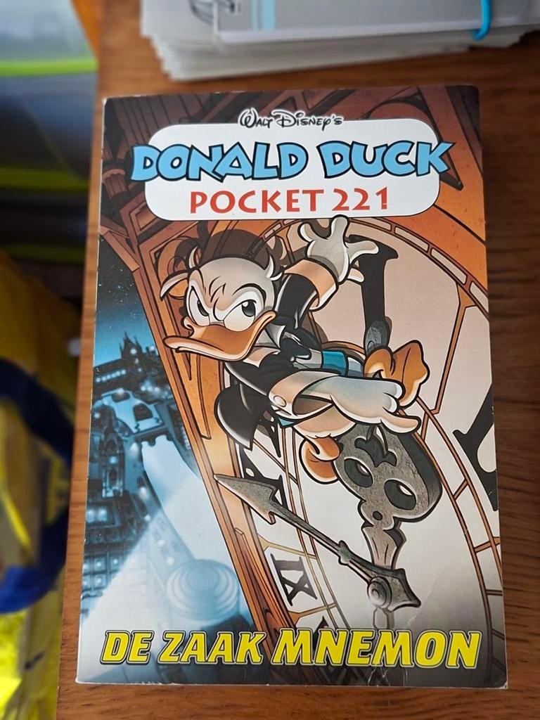 Donald Duck Pocket 221: De Zaak Mnemon, Gelezen, Ophalen of Verzenden, Walt Disney, Eén stripboek