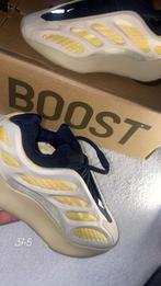 Yeezy 700 sneakers, Ophalen of Verzenden, Nieuw, Zwart, Sneakers of Gympen