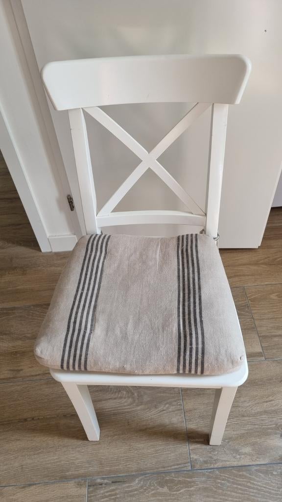 Witte Ikea Ingolf stoel, Huis en Inrichting, Stoelen, Ophalen, Gebruikt, Wit, Eén