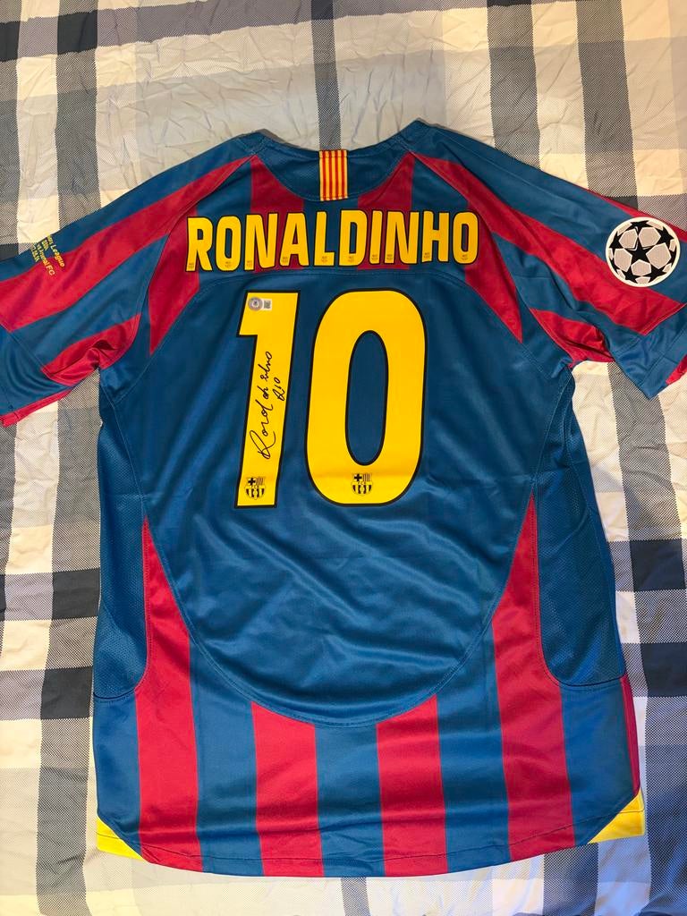 Gesigneerd Ronaldinho FC Barcelona shirt - Beckett COA, Sport en Fitness, Voetbal, Maat L, Ophalen of Verzenden, Nieuw, Shirt