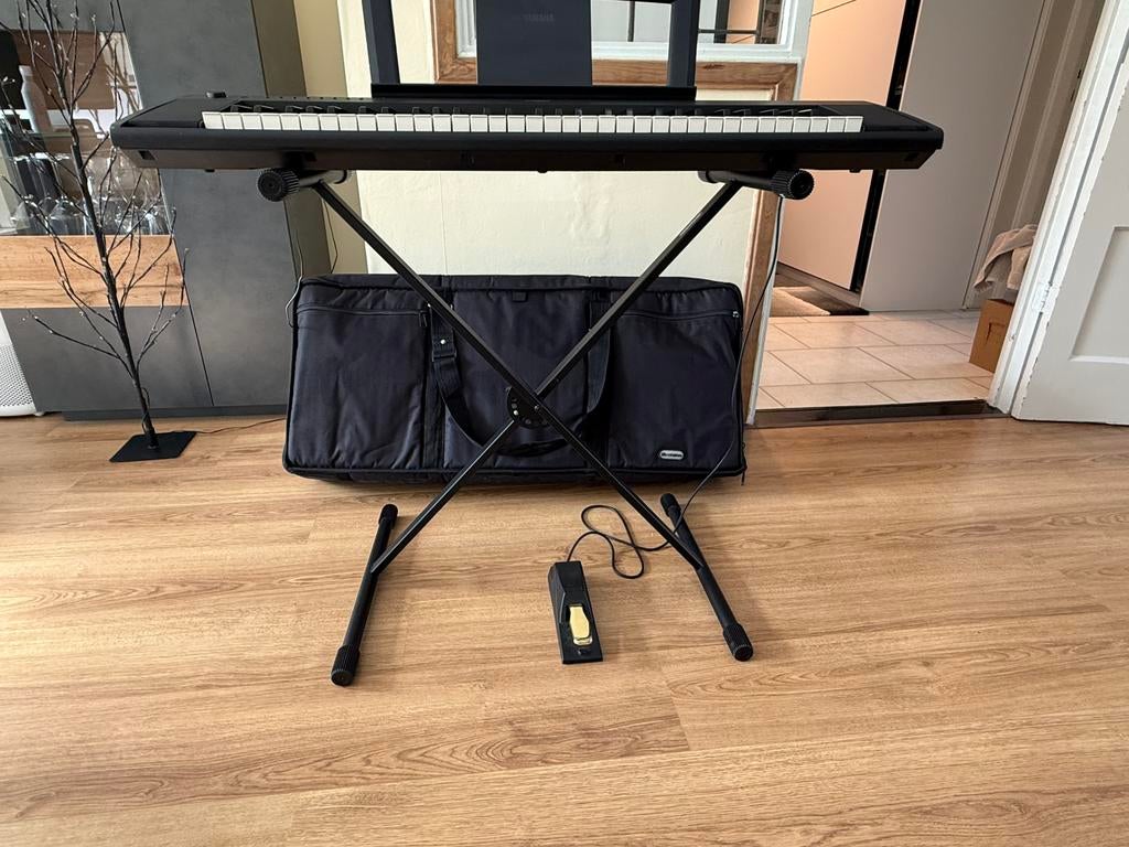 Yamaha keyboard piaggero NP-11, Muziek en Instrumenten, Keyboards, Ophalen, Yamaha, Midi-aansluiting, 61 toetsen