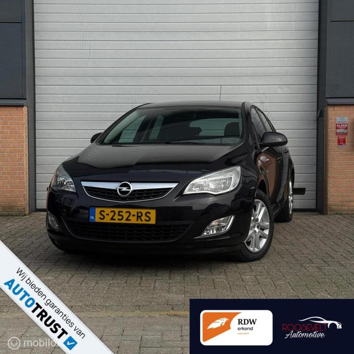 Opel Astra J 1.6 Edition / AUTOMAAT / PDC / LAGE KM / OND, Auto's, Opel, Bedrijf, Te koop, Astra, ABS, Airbags, Airconditioning